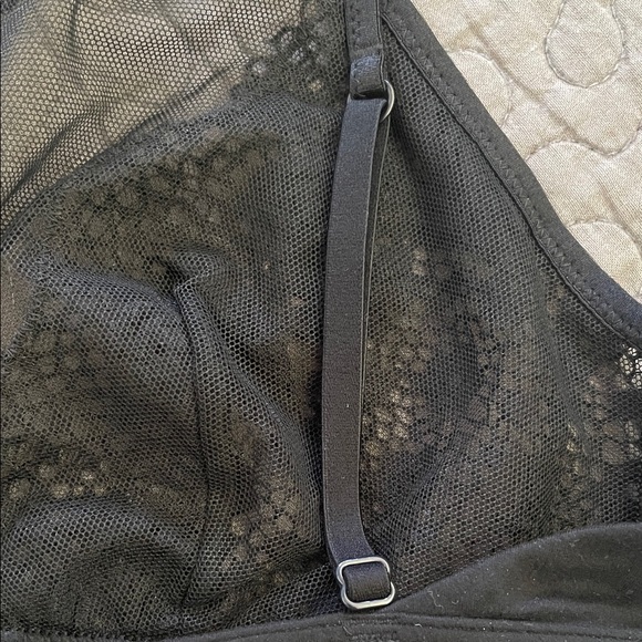 Victoria's Secret Body Collection Black Lace Mesh Sexy Bralette NWT Medium - Picture 5 of 9